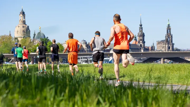 Zeitplan, virtuelle Teilnahme, TV-Übertragung und Strecke