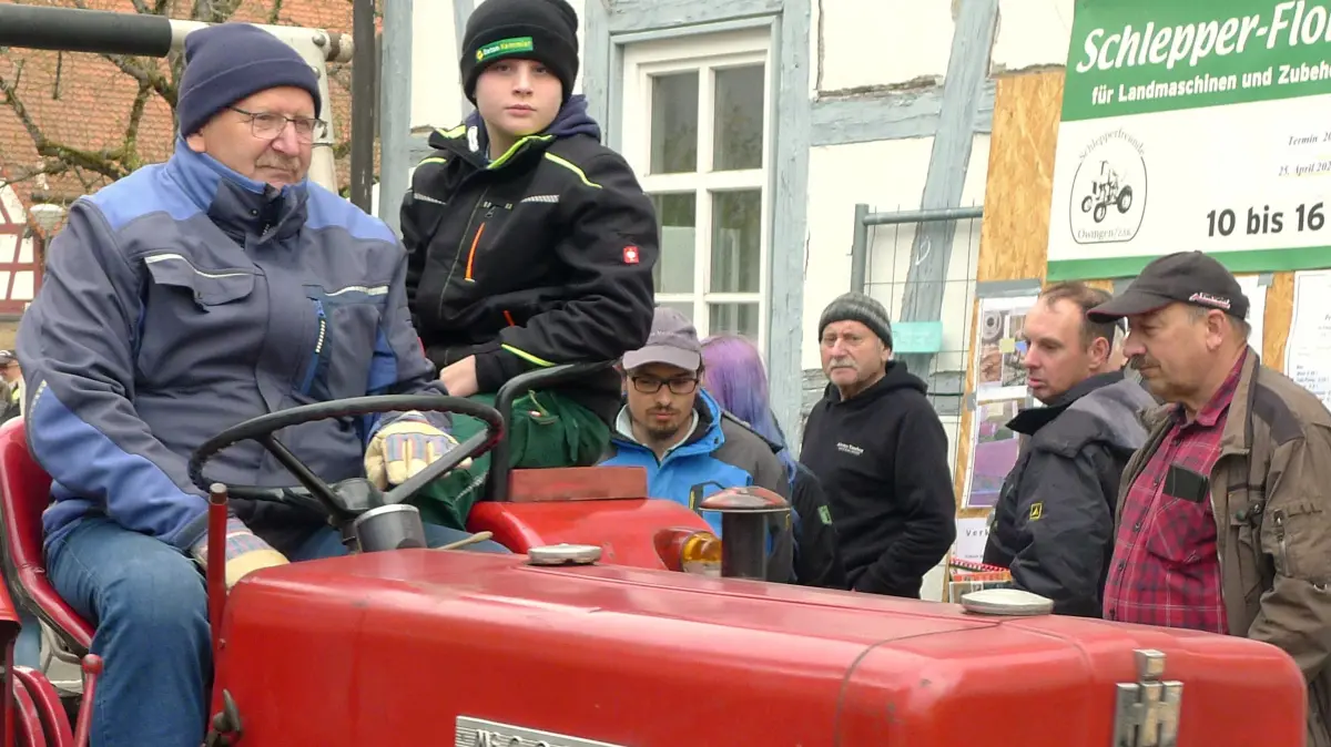 Die Schlepperfreunde Bühl zeigten ihre schmucken alten Traktoren.