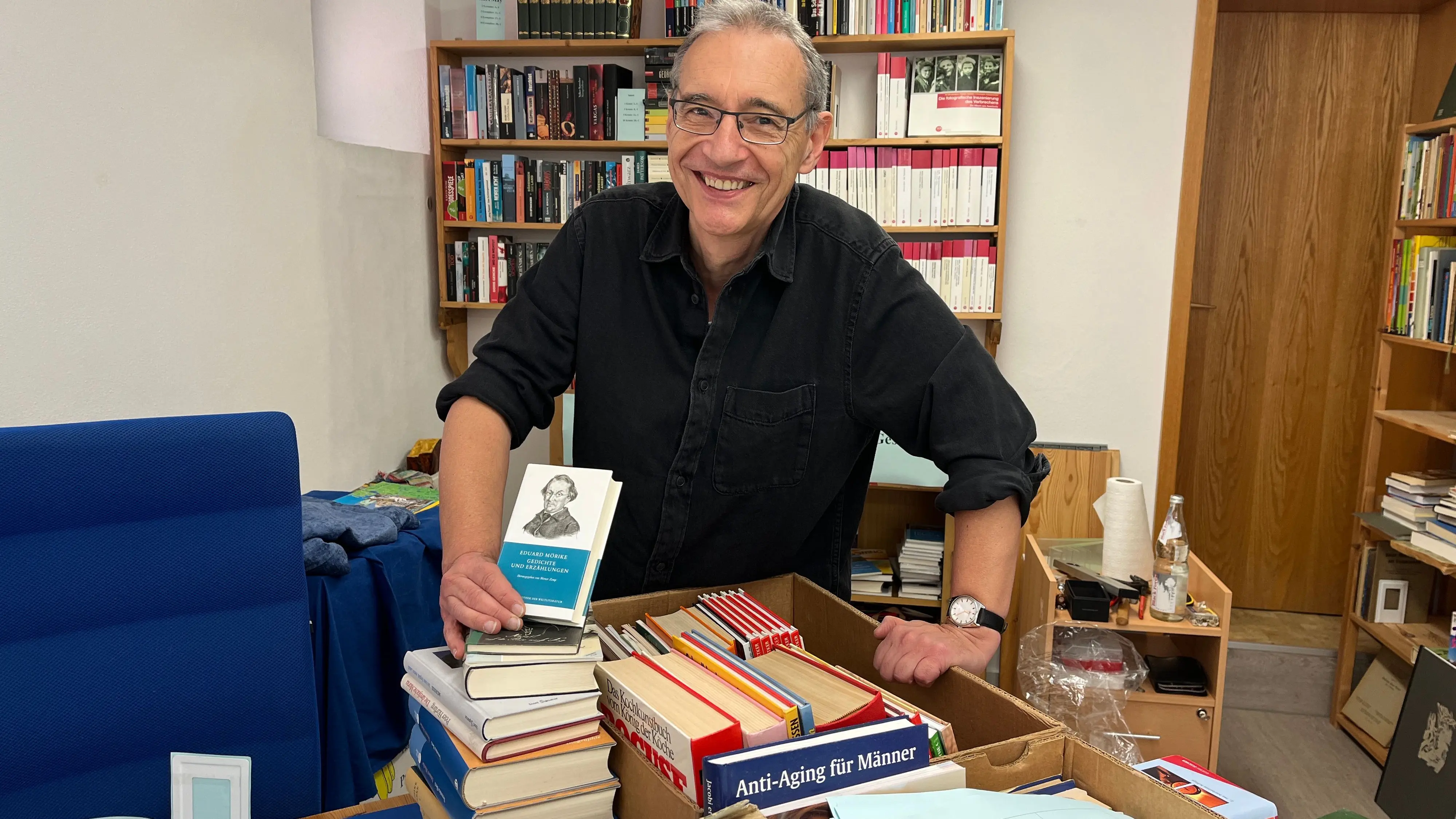 Levi Hackenberg Ein Leerstand weniger: Andreas Hackenberg eröffnet ein Antiquariat in ...