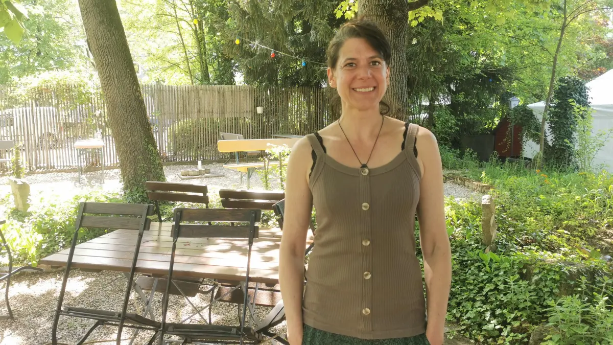 Vanessa Simon, Betreiberin des Biergartens l'okapi neben dem Zentrum franz.K in der Reutlinger Innenstadt.