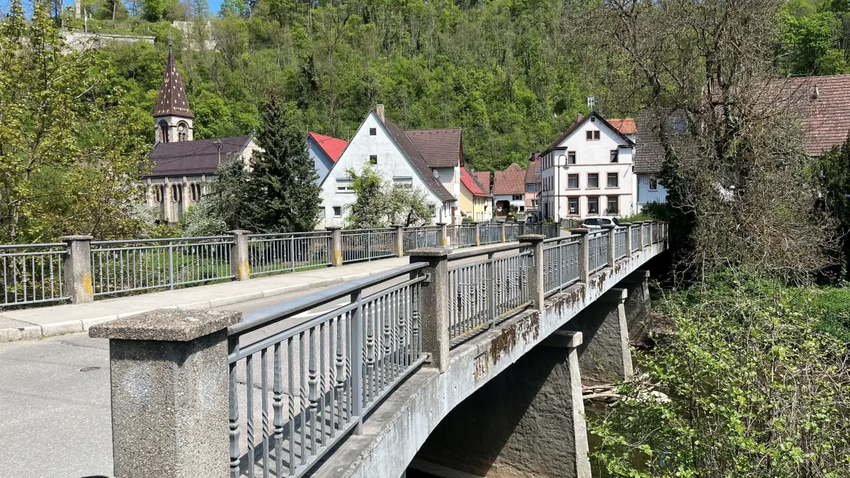 Die geplante Sanierung der Rathausbrücke in Fischingen wird verschoben.