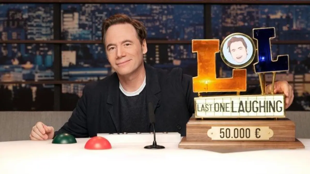 Michael Bully Herbig hat den Sieger von „LOL: Last One Laughing“ gefunden. Wer könnte es sein?