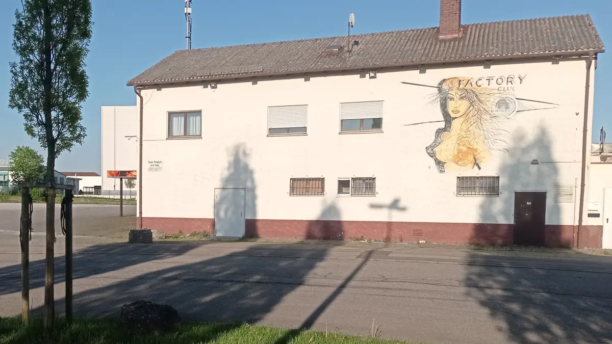 Die Tage der Diskothek Club Factory/Apfelaum in Ingersheim sind längst abgelaufen. Nun hat die benachbarte Firma Groninger das Gebäude und das Gelände gekauft.