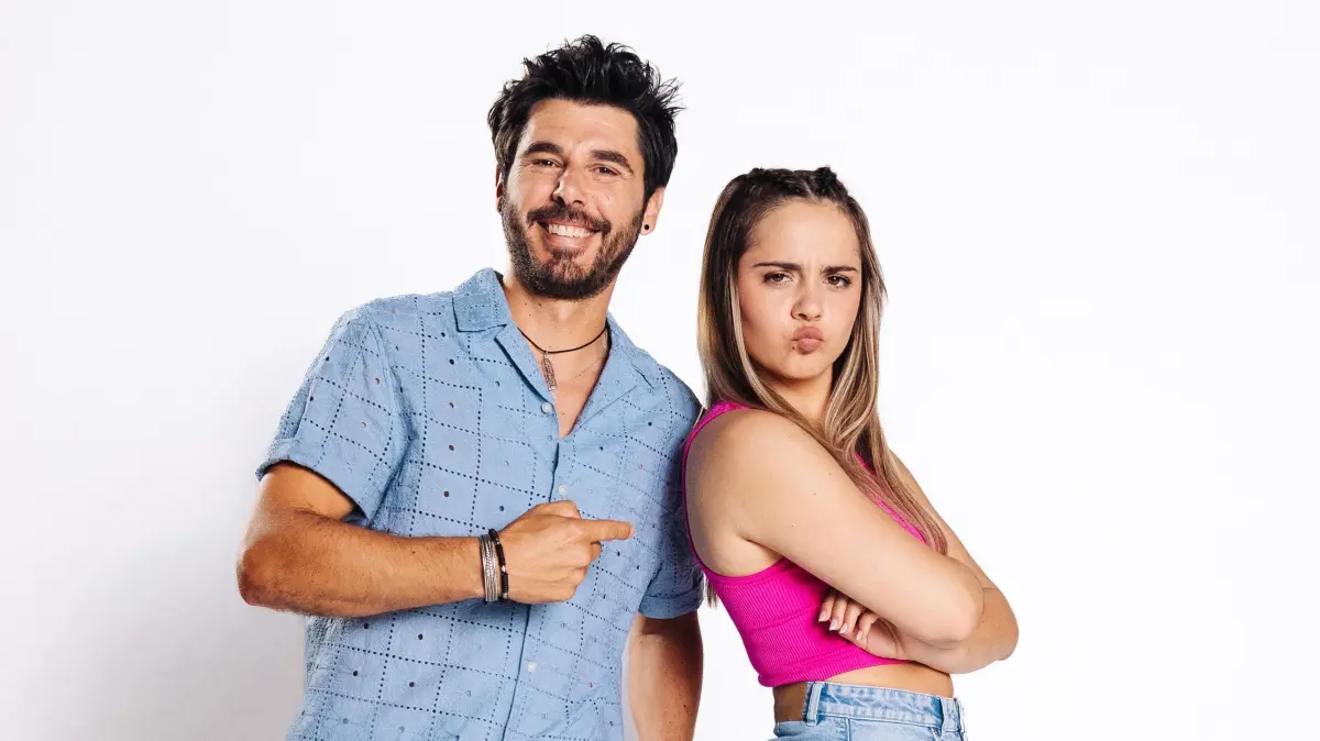 Riccardo Angelini (Matteo Borazio) und Antonia Kolano (Valea Borazio)