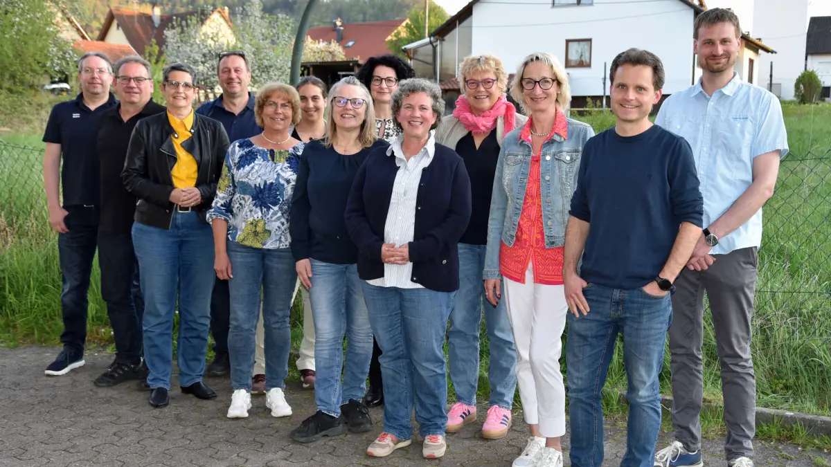 Die alte und neue Vorstandsmannschaft der Imra-West-Gemeinschaft mit dem Vorsitzenden Stefan Walter (ganz links) und der Ersten Beigeordneten der Stadt Hechingen, Dorothee Müllges (Dritte von links).