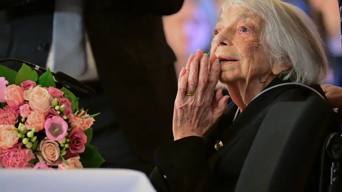 Margot Friedländer, Zeitzeugin, Holocaust-Überlebende und Ehrenbürgerin von Berlin ist verstorben.