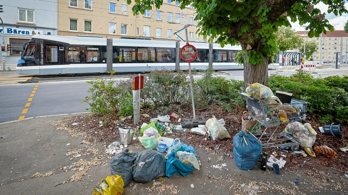 Am Freitag, 16. Mai, um 14.30 Uhr laden die EBU zu einem Stadteilrundgang mit OB Martin Ansbacher ein. Dabei könnten sich Vertreter von Politik und Verwaltung sowie Bürger und Bürgerinnen ein Bild vor Ort machen