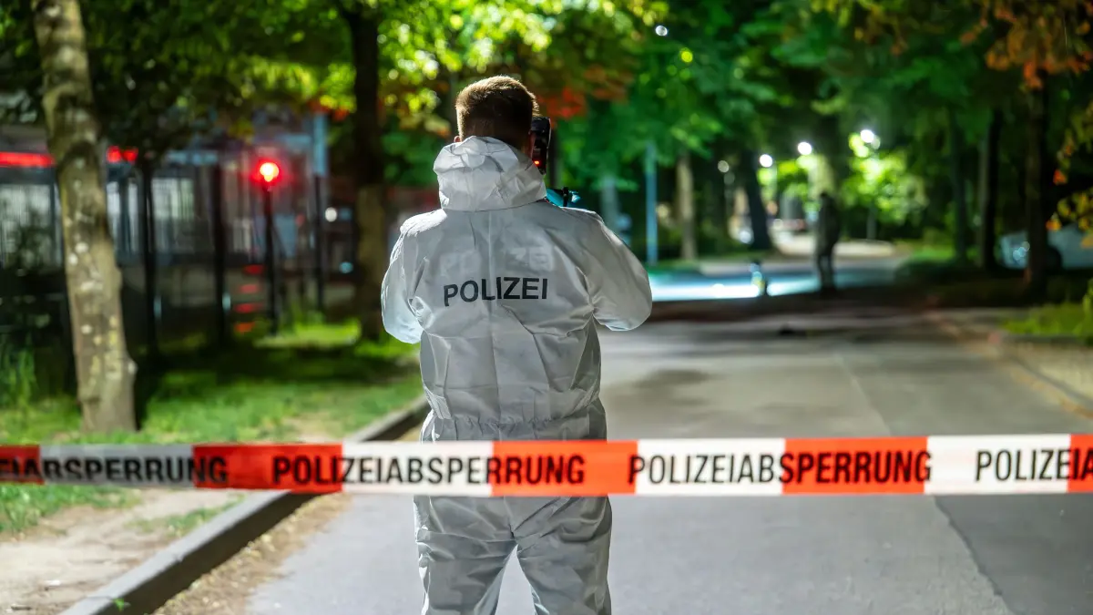 Großeinsatz in Göppingen Schießerei Schüsse auf offener Straße – ein Mann verletzt und Täter auf der Flucht