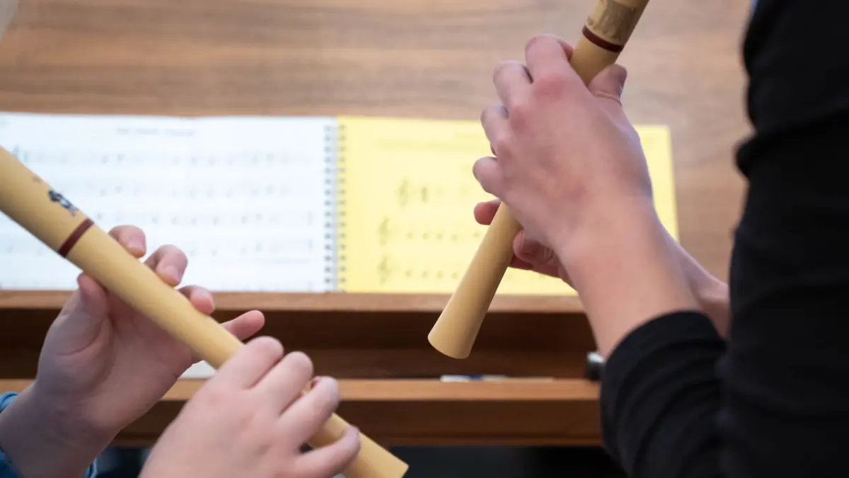 Zum Themendienst-Bericht vom 26. September 2019: Gut für Anfänger: Die Blockflöte ist als erstes Instrument besser geeignet als zum Beispiel die Gitarre.