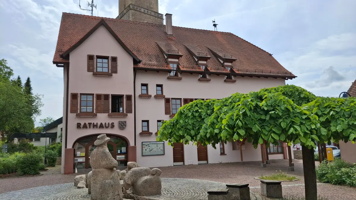 Das Starzacher Rathaus in Bierlingen