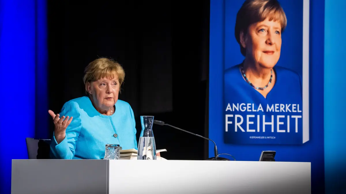 Edwin-Scharff-Haus: forum SPEZIAL mit Dr. Angela Merkel und CR Ulrich Becker