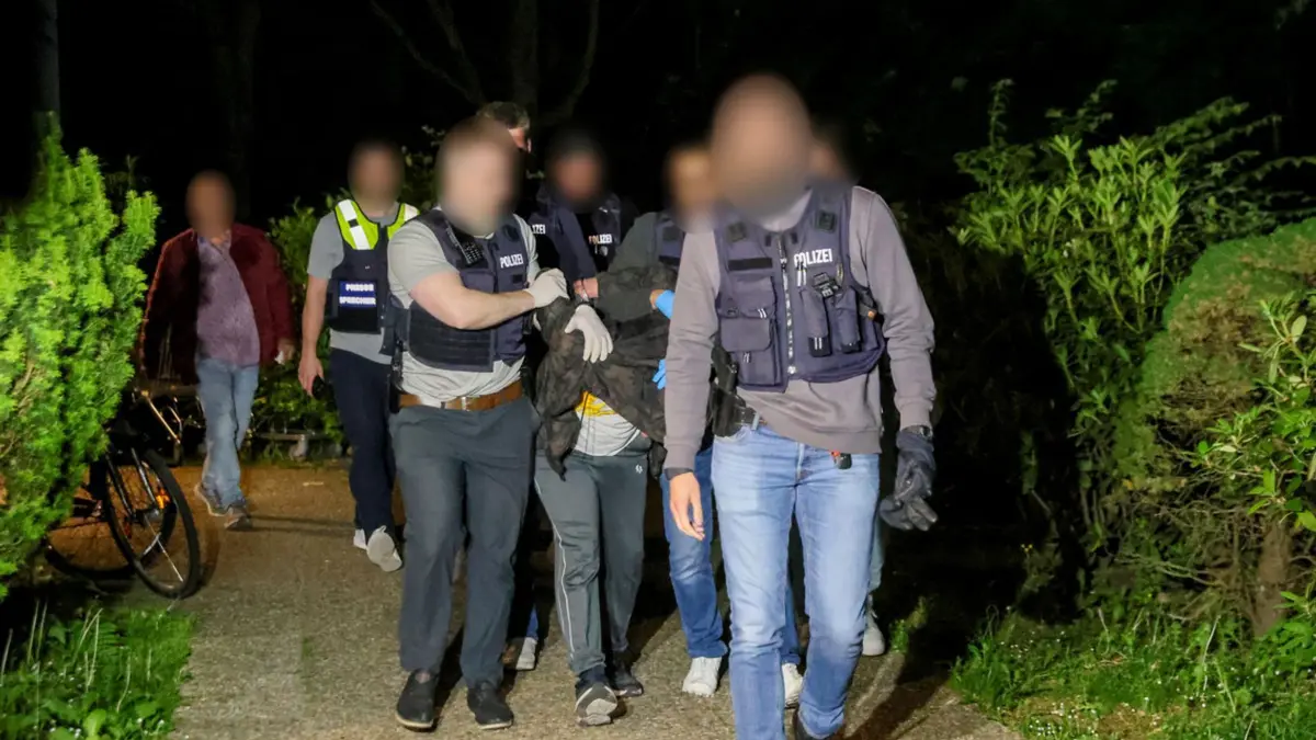 Mann verletzt mehrere Menschen in Bielefeld - Festnahme