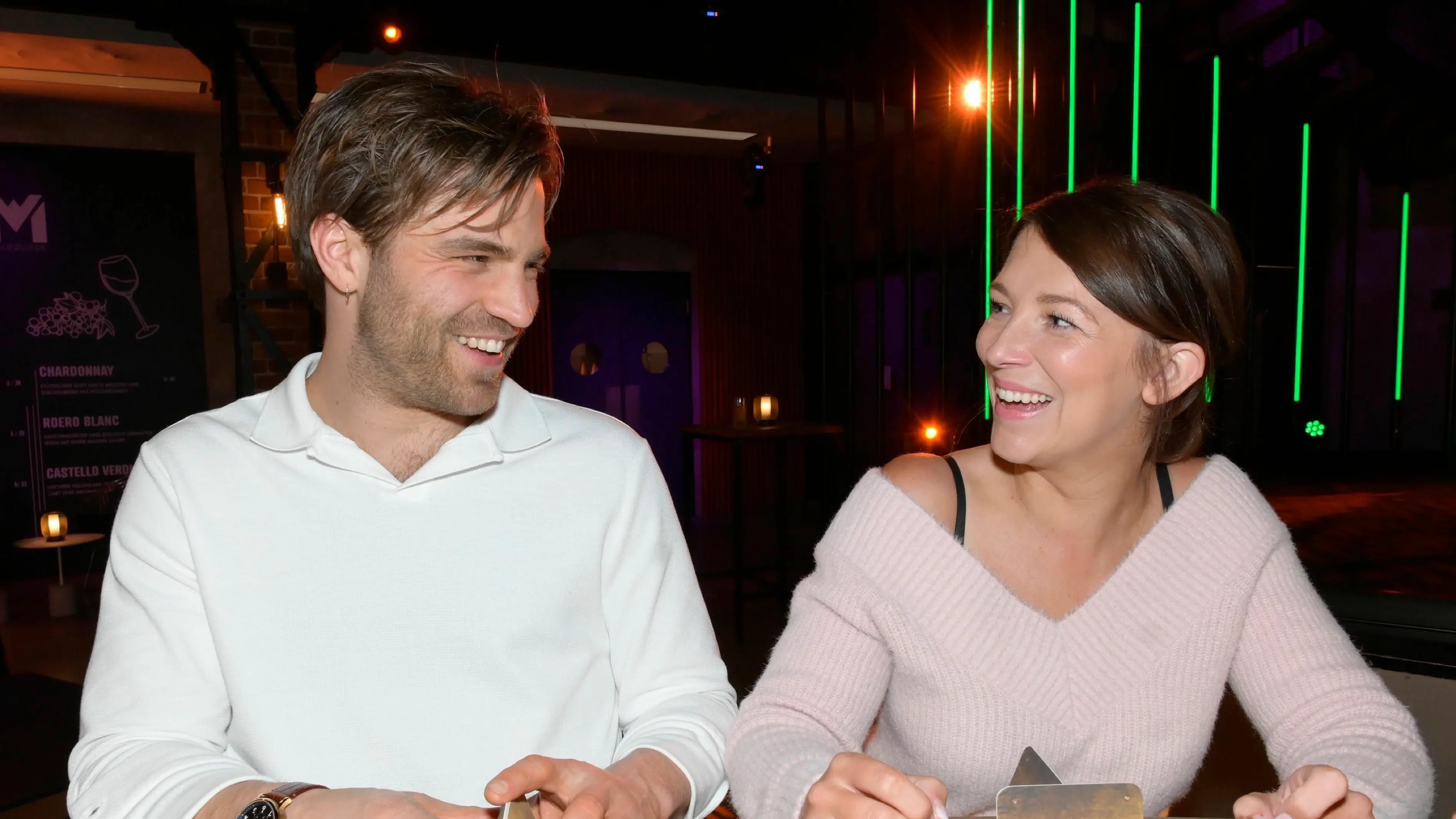 GZSZ-Liebling Julian (Onno Buß) hat mit Lilly (Iris Mareike Steen) geschlafen.