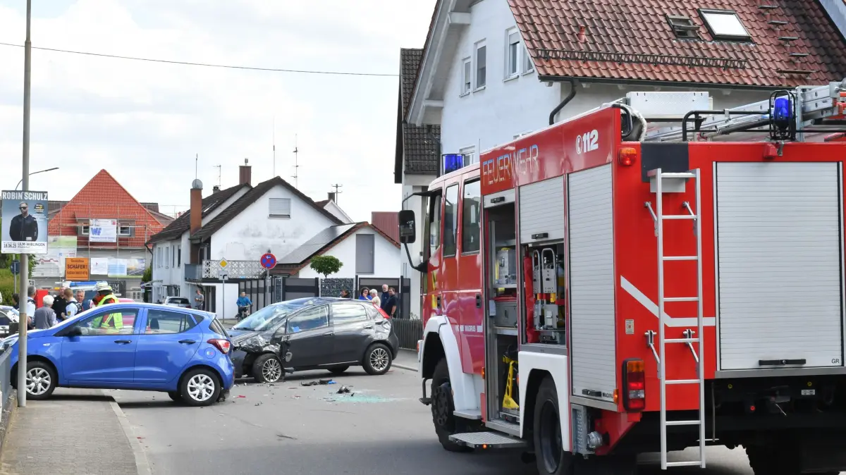 In Öpfingen kam es am Freitag zu einem Unfall. Die Feuerwehren aus Öpfingen und Oberdischingen waren im Einsatz.