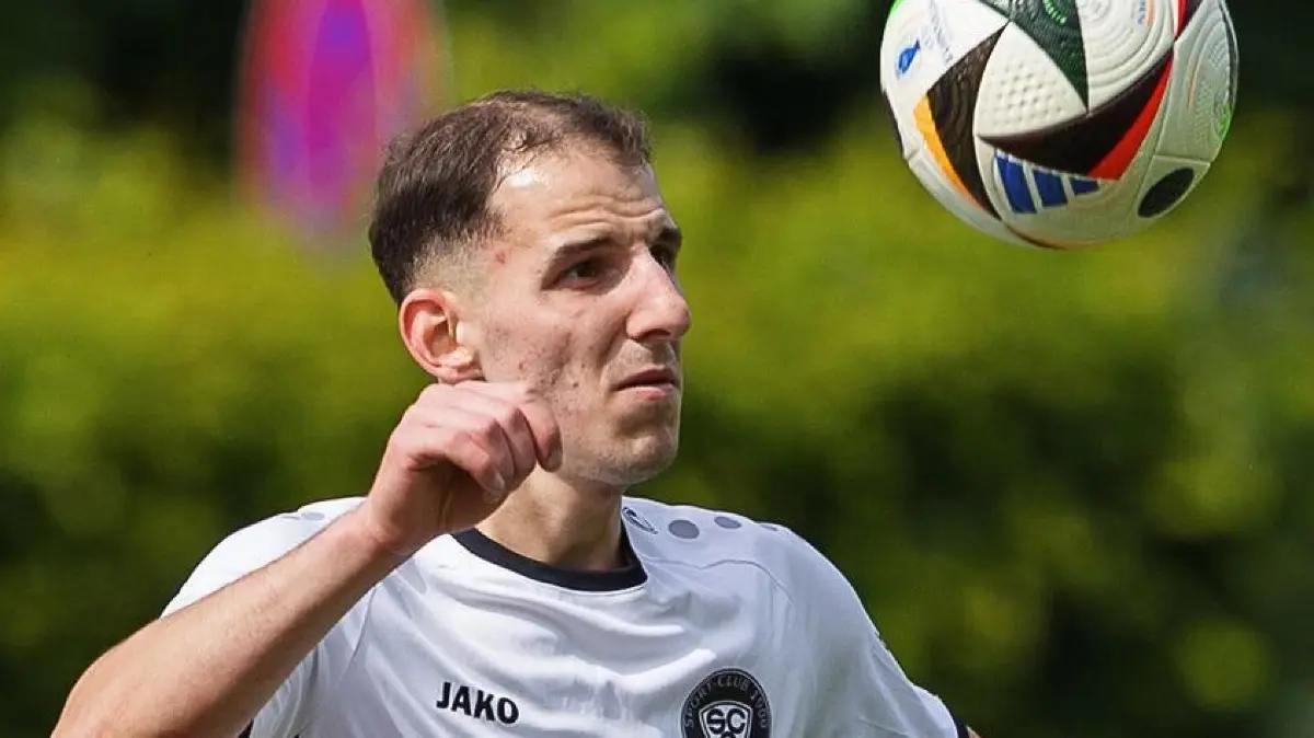 Fussball Landesliga: Fussball Landesliga; SC Geislingen - FV Neuhausen;
Mert Özdemir (SC Geislingen, #79);
24.05.2025; Stadion Eybacher Tal; Geislingen.
Foto: Thomas Madel