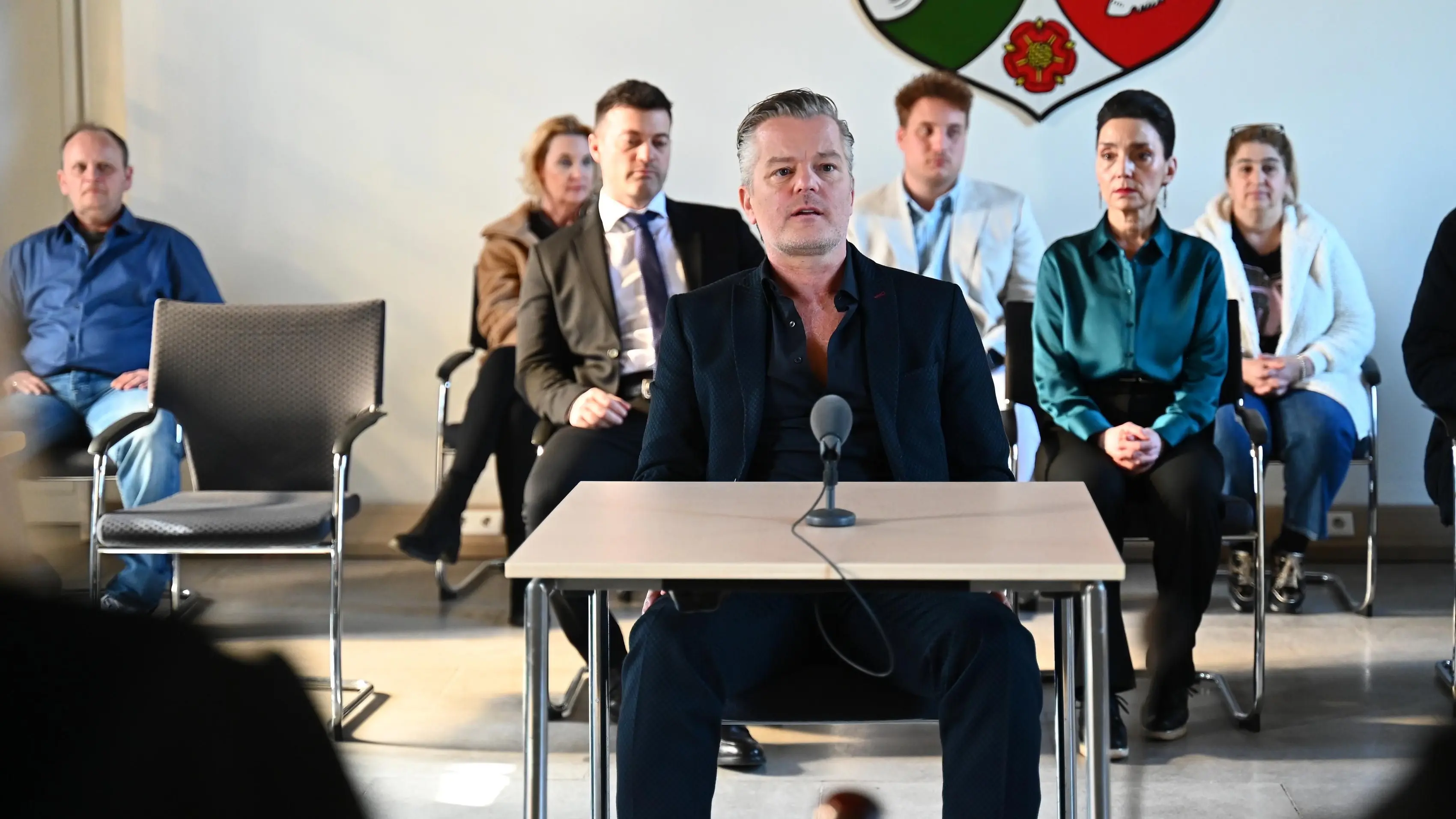Ingo (André Dietz) bekommt plötzlich Probleme.