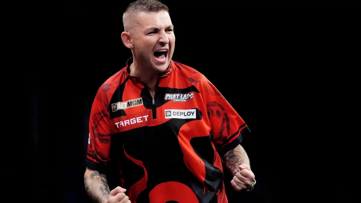 Darts: Finalabend der Premier League: 29.05.2025, Großbritannien, Birmingham: Darts: Premier League, Finalabend der Premier League. Nathan Aspinall jubelt während des Spiels gegen Humphries. Foto: John Walton/PA Wire/dpa +++ dpa-Bildfunk +++