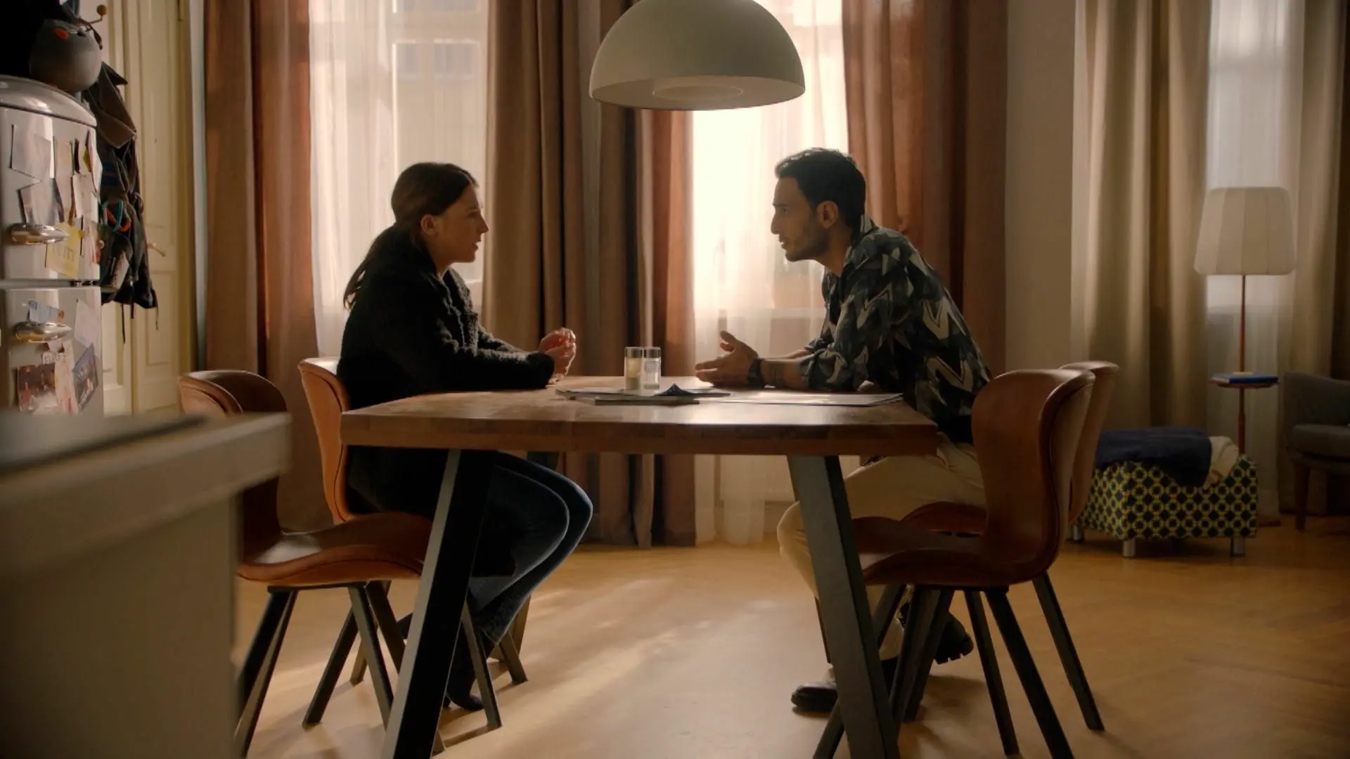 Lilly (Iris Mareike Sreen) und Nihat (Timur Ülker) haben sich erneut getrennt.