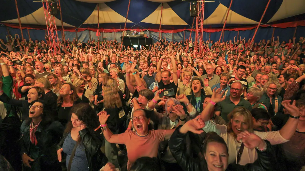 Ulmer Zelt: ROXY singt im Zelt - Das Bandspecial!