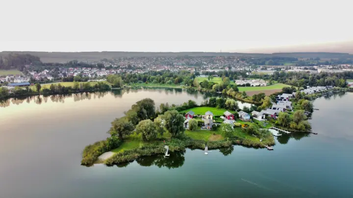 66-jähriger Schwimmer stirbt nach Unfall am Erbacher Baggersee