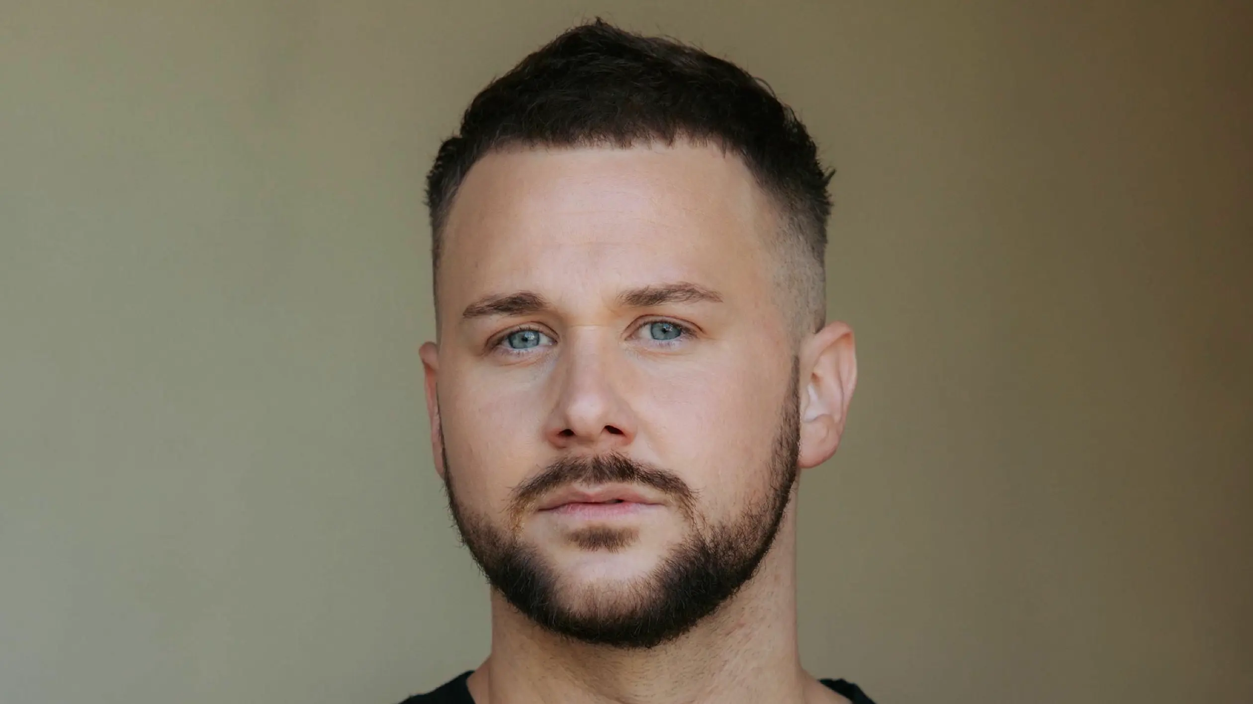 GZSZ-Serienliebling Jonas (Felix van Deventer) muss auf einen lukrativen Deal verzichten.