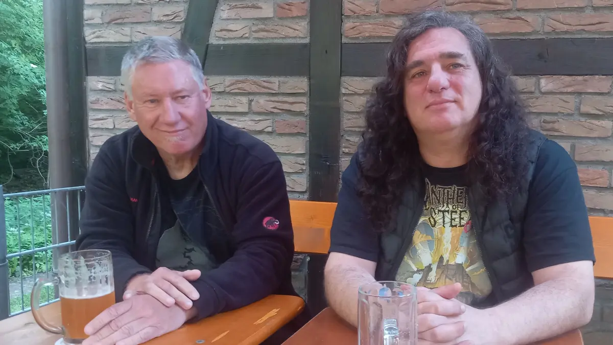 Frank Torwarth und Andreas "Gerre" Geremia von Tankard berichten über das Band-Leben.