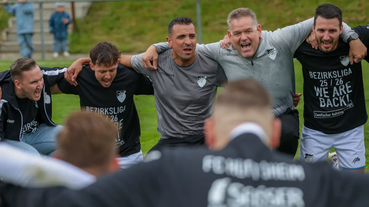 FC Hüttisheim gegen Ermingen Fußball - Aufstieg - Jubel
