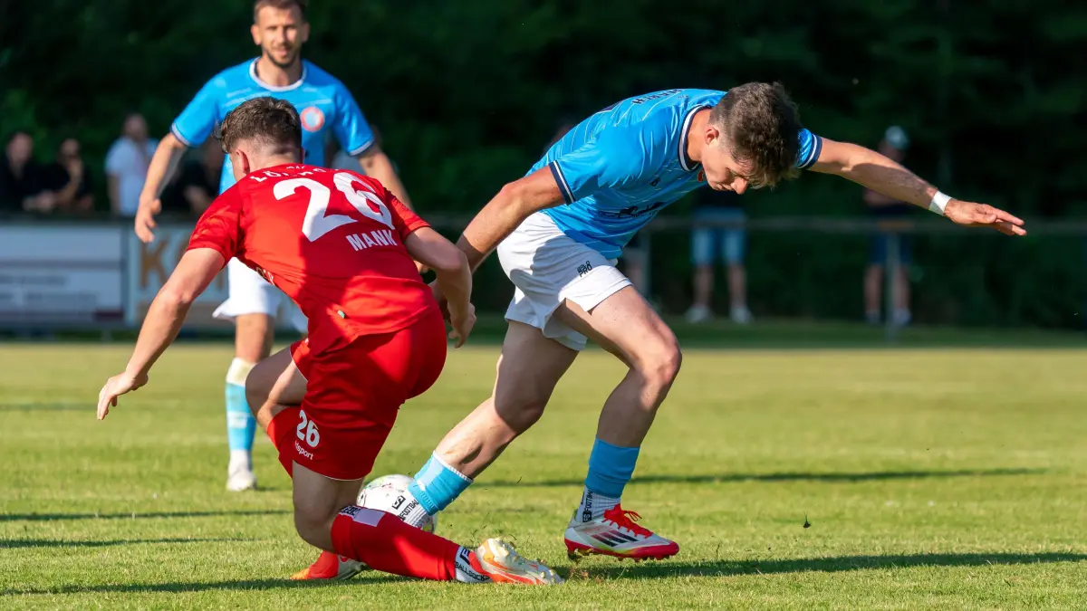 Fußball Relegation Verbandsliga:Landesligist FC Blaubeuren am Mittwoch in Merklingen gegen FV Löchgau27 Nikolaj Adlwarth Olachea