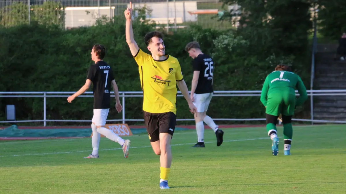 Michelfeld jubelt, Altenmünster ist enttäuscht: Jerome Loßner war mit zwei Toren und einer Torvorlage der auffälligste Spieler beim Relegationsspiel in Crailsheim. Michelfeld spielt jetzt in der zweiten Runde am Samstag gegen den VfR Murrhardt.