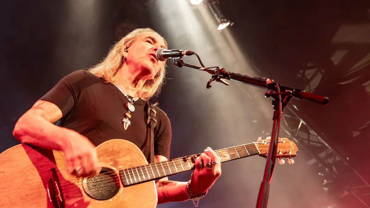 Starker Auftritt im ausverkauften Ulmer Zelt: New Model Army.