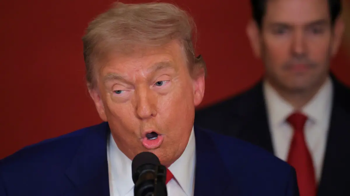 Nahostkonflikt - Trump über Angriff auf iranische Atomanlagen: 21.06.2025, USA, Washington: US-Präsident Donald Trump spricht im East Room des Weißen Hauses, nachdem das US-Militär drei iranische Nuklear- und Militäranlagen angegriffen hat. Foto: Carlos Barria/Reuters Pool via AP/dpa +++ dpa-Bildfunk +++