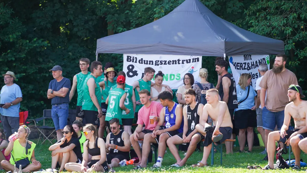 Bartenbeach 2025: Bartenbeach 2025
Männer-Fun 5
Bildungszentrum & Friends - Beach Bulls