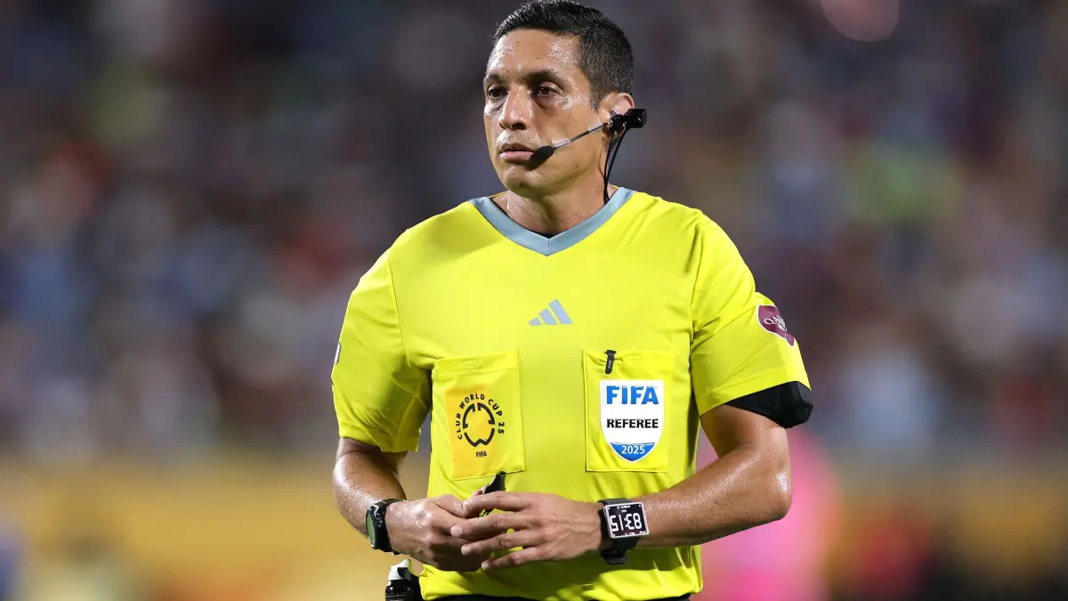 Manchester City FC v Al-Hilal: Round Of 16 - FIFA Club World Cup 2025: ORLANDO, FLORIDA - JUNE 30: Referee Jesus Valenzuela officiates during the FIFA Club World Cup 2025 round of 16 match between Manchester City and Al-Hilal at Camping World Stadium on June 30, 2025 in Orlando, Florida. Francois Nel/Getty Images/AFP (Photo by Francois Nel / GETTY IMAGES NORTH AMERICA / Getty Images via AFP)