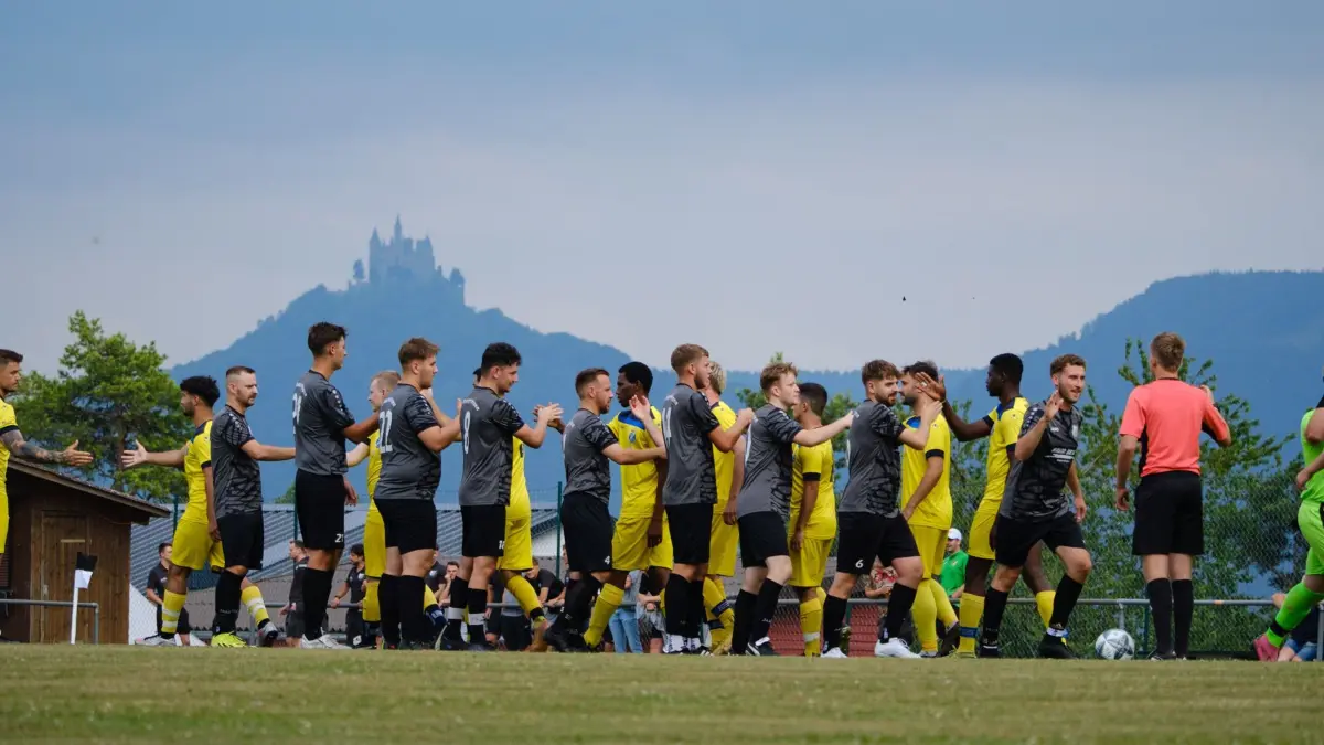 Es ist soweit: Das Hohenzollernpokal-Turnier 2025 beim FC Grosselfingen ist eröffnet.