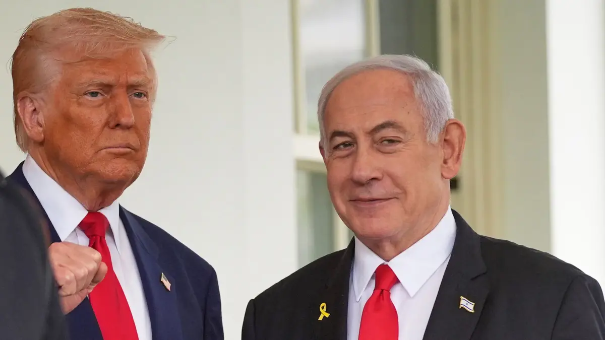 ARCHIV - 07.04.2025, USA, Washington: US-Präsident Donald Trump (l) begrüßt Israels Ministerpräsident Benjamin Netanjahu im Weißen Haus. (zu dpa: «Berichte: Netanjahu trifft Trump in der kommenden Woche») Foto: Evan Vucci/AP/dpa +++ dpa-Bildfunk +++