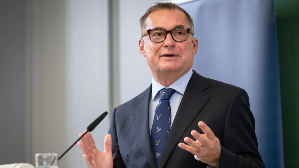 Bundesbank President in Tübingen: Shocks and Counterstrategies
