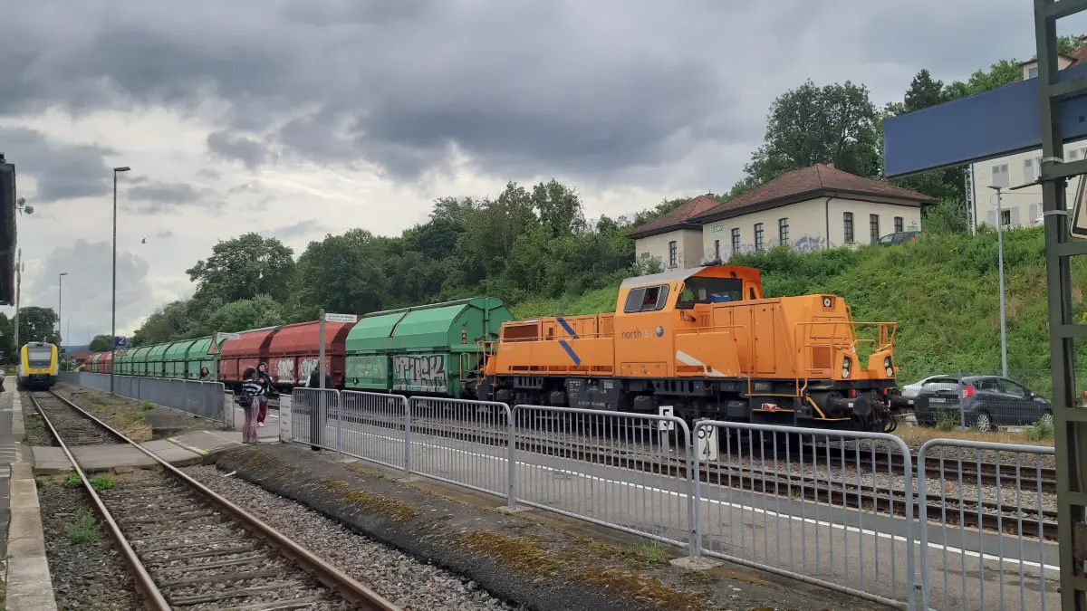 Güterzug am Rottenburger Bahnhof
