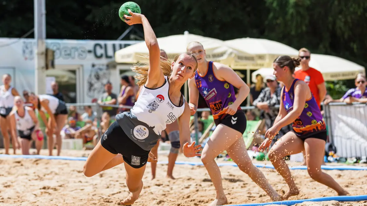 Beachhandball TG BeachOpen 2025: Beachhandball TG BeachOpen 2025; Rankbach Rangers - BeachTiGers Geislingen (Frauen);
12.07.2025; TG Stadion, Geislingen.
Foto: Thomas Madel