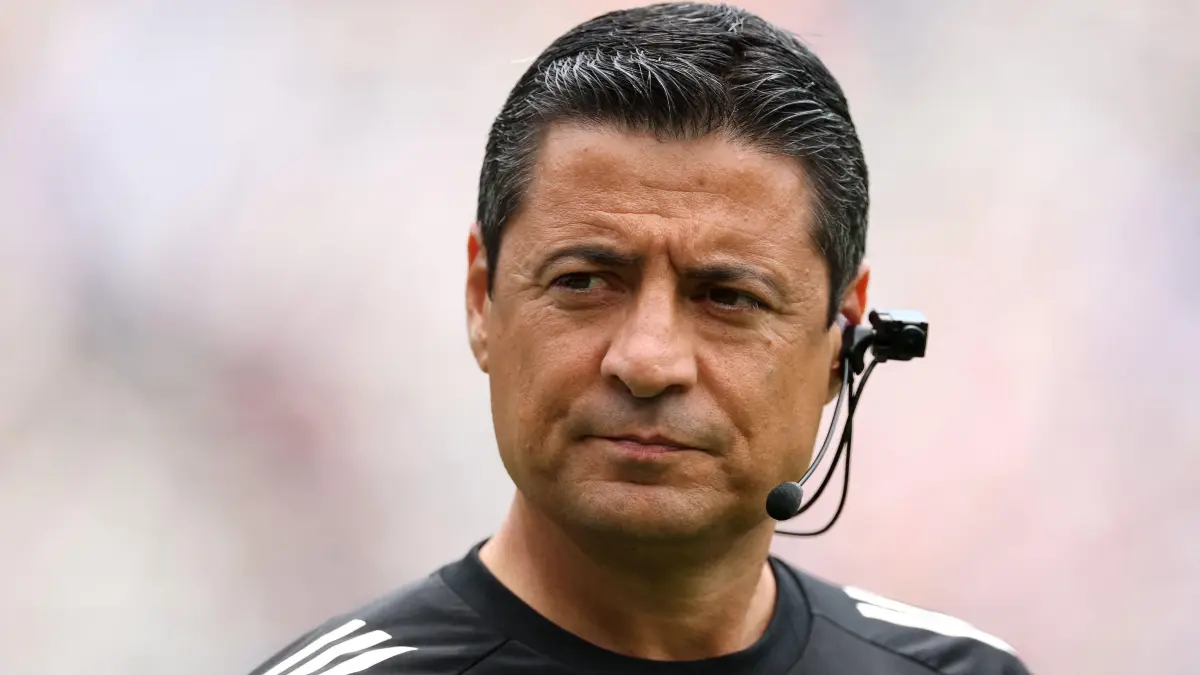 Chelsea FC v Paris Saint-Germain: Final - FIFA Club World Cup 2025: EAST RUTHERFORD, NEW JERSEY - JULY 13: Referee Alireza Faghani looks on prior to the FIFA Club World Cup 2025 Final match between Chelsea FC and Paris Saint-Germain at MetLife Stadium on July 13, 2025 in East Rutherford, New Jersey. Luke Hales/Getty Images/AFP (Photo by Luke Hales / GETTY IMAGES NORTH AMERICA / Getty Images via AFP)