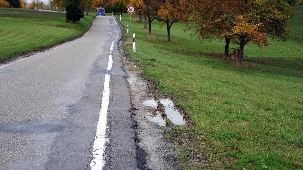 Straße Isenburger Höfe Buchhof: Isenburg Straßenschäden. Bild: Philipp Eichert