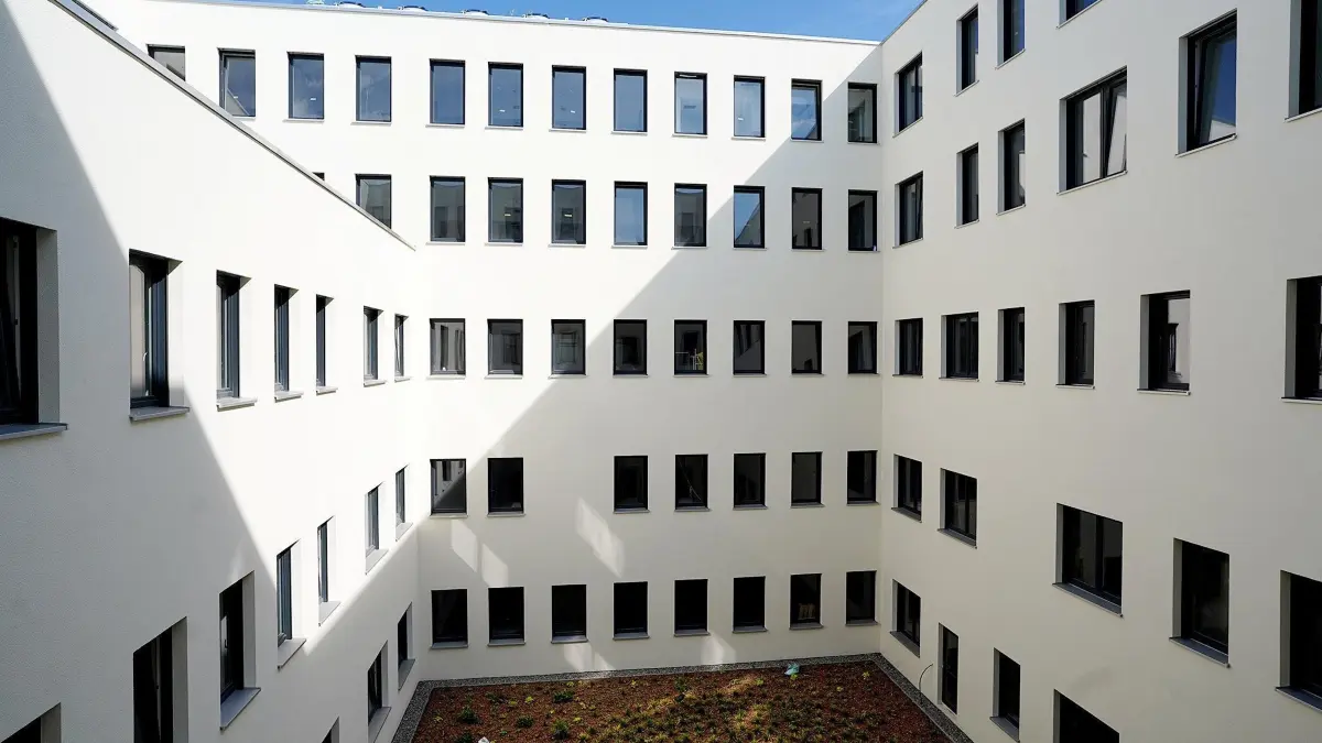 Krankenhaus Freudenstadt: Vorsicht: Dieses Foto ist möglicherweise nur für den einstigen Verlag Schwäbisches Tagblatt verwendbar. Rundgang Krankenhaus freudenstadt im Bau 17.6.2022.Bild: Karl-Heinz Kuball
