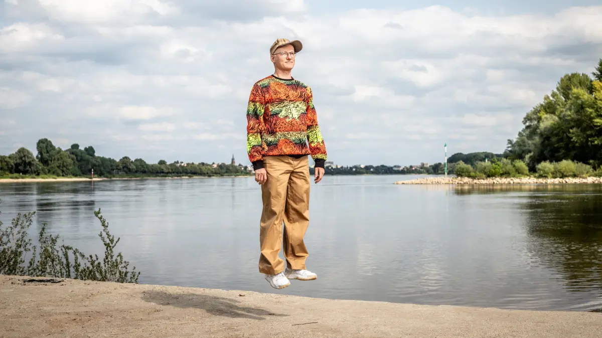 Bodenhaftung wird überschätzt: der Musiker PeterLicht.
