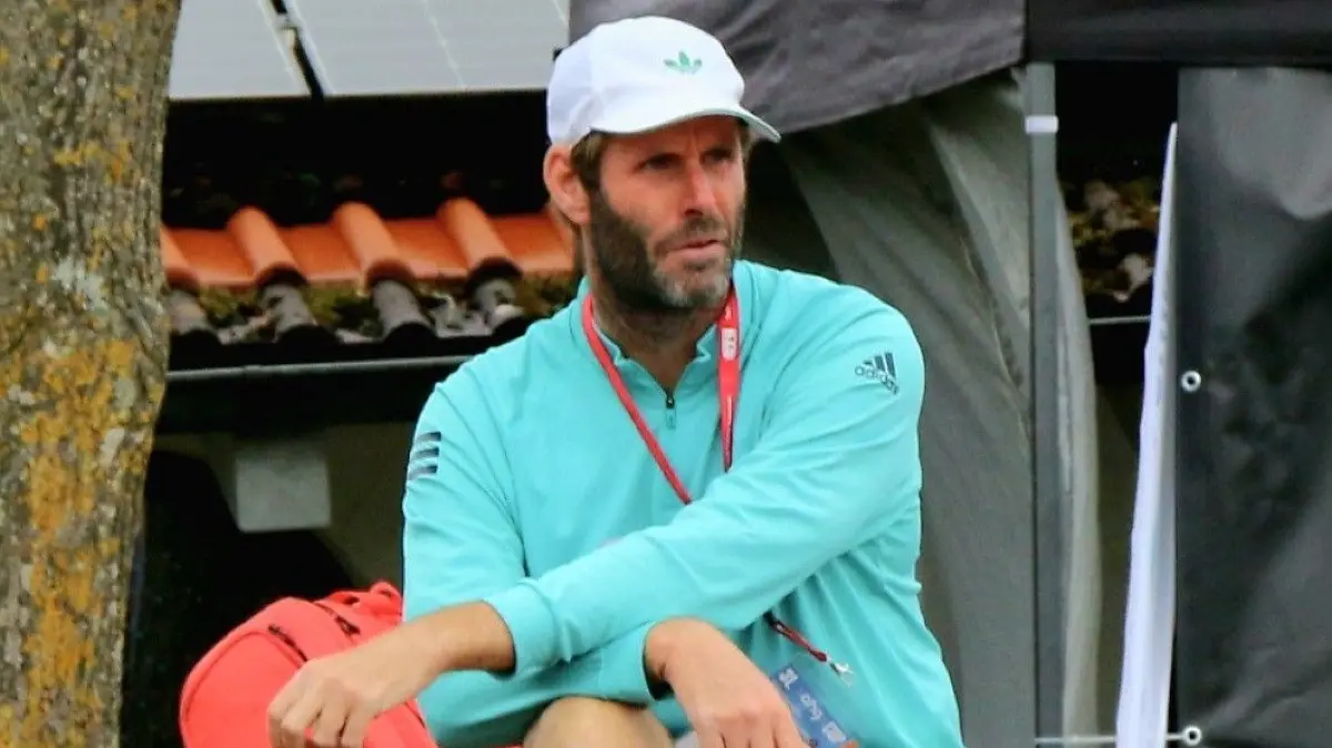 Blickt optimistisch in die Zukunft: DTB-Bundestrainer Torben Beltz betreut in dieser Woche die Nachwuchsspielerinnen des Porsche-Talent-Teams beim AHG-Cup auf der Anlage des TC Bildechingen. Der 49-Jährige glaubt fest an einen Aufschwung im deutschen Damen-Tennis.