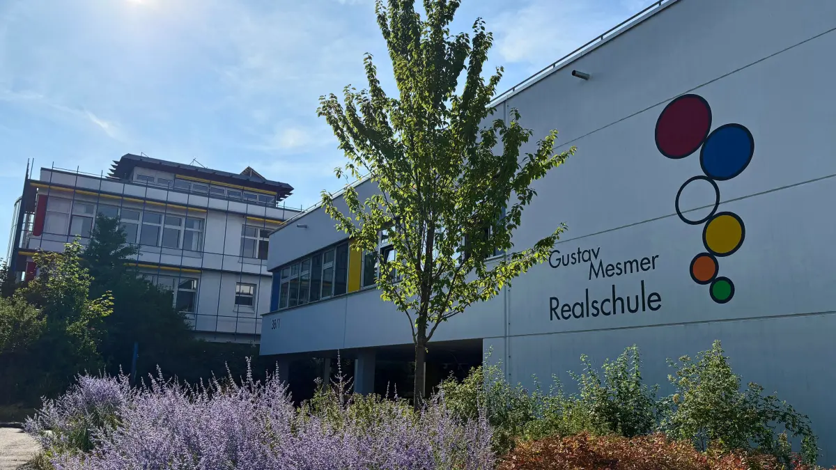 Die Gustav-Mesmer-Realschule feiert 150-jähriges Jubiläum in Münsingen.