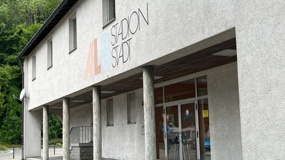 Die Stadt Albstadt will die Stadionhalle in Ebingen an den TSV im Erbbaurecht veräußern.