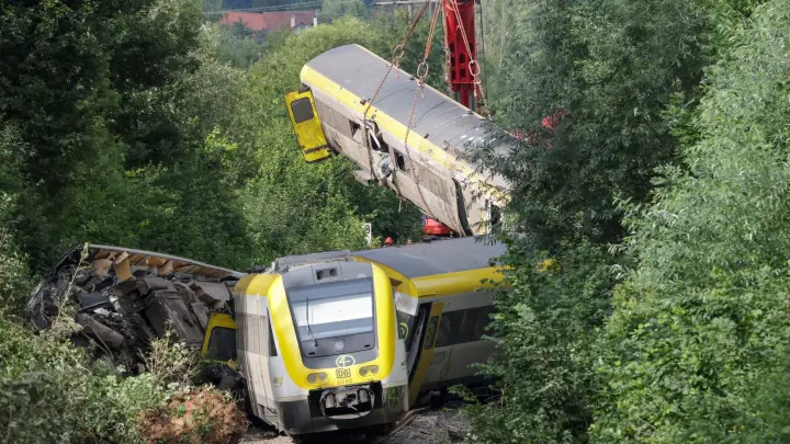 Bergung der Wagons kompliziert, Gedenkgottesdienst am Freitag – Liveticker zum Nachlesen