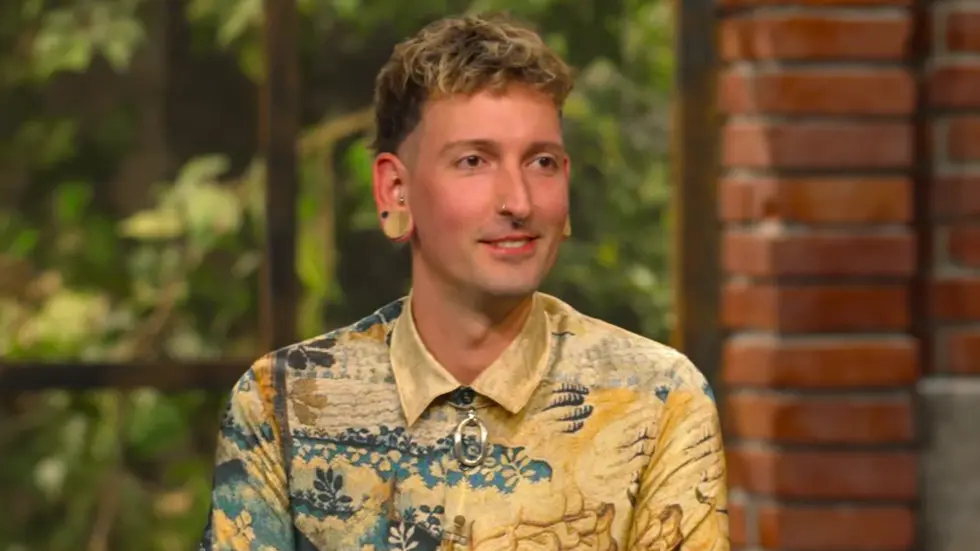 Huch! Händler Fabian Kahl ist heute in Höchstform und seine Zunge sitzt offenbar etwas lockerer als sonst.