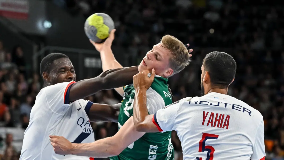 Karl Konan Paris Saint-Germain, Martin Hanne FRISCH AUF Goeppingen und Yahia Omar Paris Saint-Germain battle for the ball during the Handball Friendly match between Frisch Auf Göppingen and Paris Saint-Germain at ratiopharm Arena on August 5, 2025 in Neu-Ulm, Germany. Photo by Harry Langer/DeFodi Images *** Karl Konan Paris Saint Germain , Martin Hanne FRISCH AUF Goeppingen and Yahia Omar Paris Saint Germain battle for the ball during the Handball Friendly match between Frisch Auf Göppingen and Paris Saint Germain at ratiopharm Arena on August 5, 2025 in Neu Ulm, Germany Photo by Harry Langer DeFodi Images
