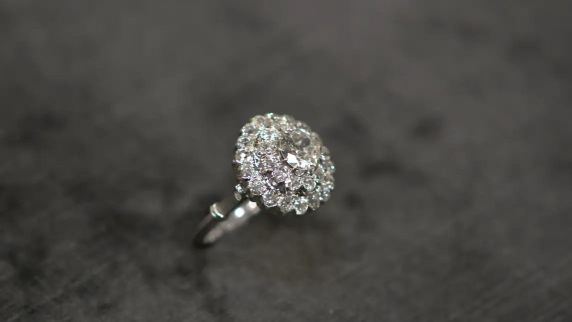 Der Platinring geht wieder zurück nach München.