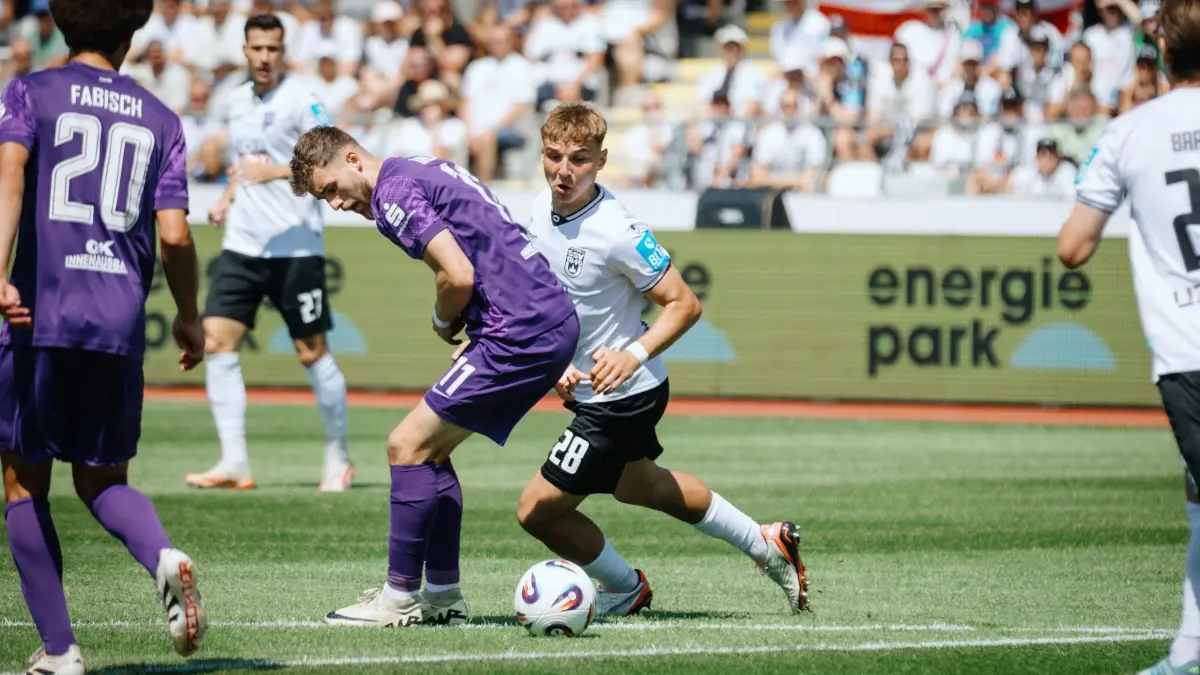 Fußball, SSV Ulm: Die Spatzen im ersten Heimspiel gegen Erzgebirge Aue im Donaustadion, Max Scholze